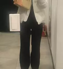 바지 인생 슬랙스 입니다! 허벅지 잡아주고 하이웨스트 느낌나서 다리도 길어보여요 ㅠ