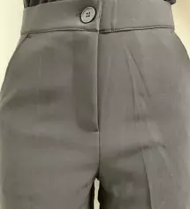 다른부분은 사이즈가 딱 맞는데 허리가 크네요ㅠㅠ 허리는 따로 수선이 가능하다고 해서