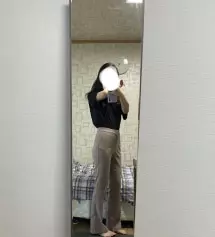 검정 구매했었는데 바지가 편하고 예쁘고 너무 좋아서 재입고 풀리길 기다렸다가 모카베