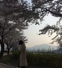 항상 인터넷 쇼핑몰에서 바지를 사면 작아서 실패하곤 했는데 밴딩이 들어가있어서 편하