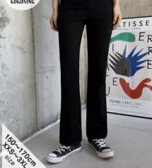 좀 길었어요 그리고 생각만큼 핏이 예쁘진 않은데 살빼고 입으면 예쁠 것 같아요