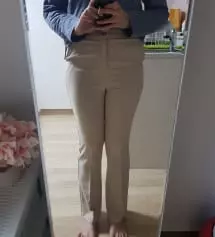 같은 사이즈로 3개 색상만 다르게 시켰는데 베이지 기장이 가장 길어요! 약간 끌릴까 걱