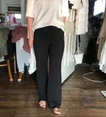 체형에 맞게 착 붙는데 잘늘어나고 편해요 ㅎㅅㅎ 감사합니당 배송도 이틀만에 왔어요 