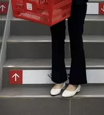 허리가 많이 얇아서 맞는 사이즈 찾기가 힘들었는데 고고싱 바지는 사이즈가 다양해서 