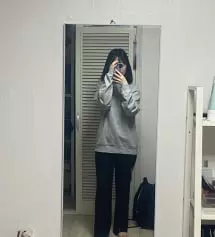 긴 슬랙스를 원했는데 아주 좋아요 스판도 편하고 하이웨스트라서 다리도 길어보여요 하