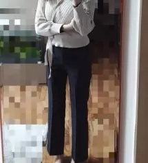 베이지 사고 너무 좋아서 블랙으로 주문했는데 둘다 xs인데 사이즈가 조금 다르네요ㅠㅠ