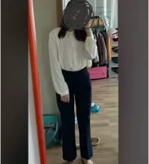 검정도 있는뎅 특별한날이 잇어서 급하게 남색두 삿는데 넘이뿌네요 고급져보여요 검정