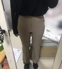 처음에 블랙을 샀는데 입어보니까 괜찮고 편해서 다른색도 구입하고 싶다는 생각이 들어