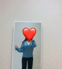 사이즈랑 길이는 딱 맞고 되게 편해서 좋은 거 같아용 근데 단추쪽에 잠그는 부분이 휘