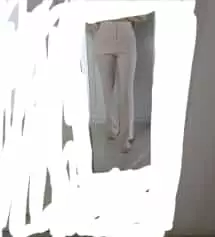 밝은 색인데다가 몸매부각, y존 부각, 팬티라인 부각이 있어서 민망하고 부담스러워요
