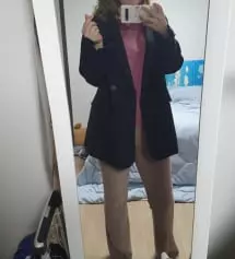 옷 자체는 가격대에 비해 진짜 훌륭해요. 원단도 좋고 신축성 좋고 고급스럽고 진짜 편