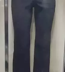 일단 착용감이너무좋구요 안입은거처럼편해요 잘늘어나고 다리도 길어보이더라구요 처음