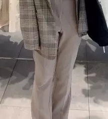 저 모찌 입문한 이후로 모찌밖에 안 입어요 이 몸무게랑 키에 맞는 바지 하나 없고 맞다