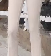 Xs사이즈는 골반까지는 딱 맞고 허벅지부터는 약간 여유있었는데 xxs는 무릎까지 딱 붙