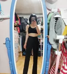 청바지는 xs 잘 맞아서 슬랙스도 xs 시켰는데 허리가 살짝 불편해서 s사이즈로 교환 했