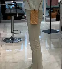 제가 바지를 진짜 좋아해서 청바지를 엄청 많이 사는 편인데요
