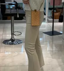 제가 바지를 진짜 좋아해서 청바지를 엄청 많이 사는 편인데요
