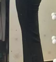 핏 진짜 너무예쁘고 완전 편해요 거의 입고 잘 수 있을정도 너무 만족해요 허리가 조금