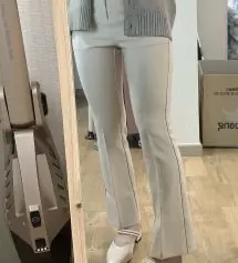 정말 마르신분이 입으면 예쁠것같아요! 기장이랑 허리는 다 잘맞았는데 허벅지랑 엉덩이