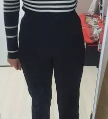 네이비색 사고 너무 맘에들어서 블랙으로 재구매했습니다. 다른사람들이 보고 날씬해보