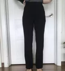 허벅지 튼실 체형이라 사기 전에 고민 많이 했던 제품이에요! 안 그래도 튼실한 허벅지