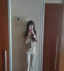 검정색 슬랙스 저번에 한 번 샀다가 예뻐서 베이지로 하나 더 샀어요 길이랑 폭 딱 원하