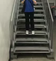 제가 하체비만이 심해서 슬랙스같은걸 입어야 그나마 말라보여요 엄마가 이거 입은거보