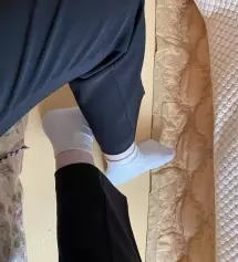 복숭아뼈 보이게 입고 깊어서 150으로 주문했는데 잘한 것 같아요. 하비인데 잘 커버되