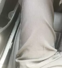 저는 인터넷 쇼핑몰에서사면 엉덩이항 허벅지때문에 거의 L로 하는데 시켜보이까 너무딱