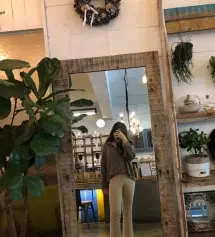 제가 이번에 살을 빼서 과감하게 M시켰는데 역시 허벅지가 끼더라구요 근데 스판끼기 있