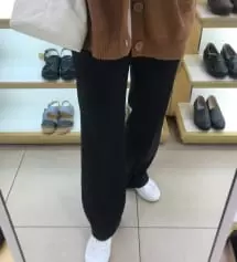 친구가 고고싱 슬랙스 추천해줘서 구매해봤는데 정말 좋아요~ 기장 선택 할 수 있는 건