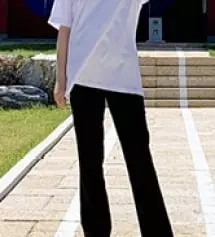 키가 166 정도 되는데 길이는 신발을 살짝 덮는 정도라 너무 좋아요!!
