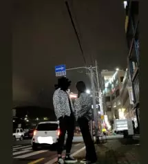 바지 m아니면 L입는데 허리는 고무라 커도 괜찮을거 같고 기장이 더 길었으면 해서 L시