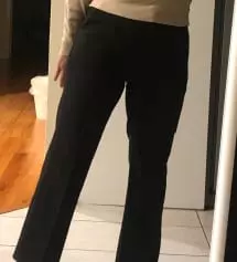 일단 입으면 착 감기는 느낌이 너무 좋고 쫀쫀한데 몸매 부각은 안되면서 다리는 길어보