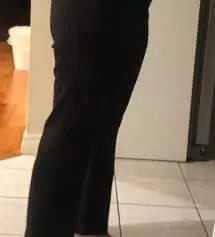 일단 입으면 착 감기는 느낌이 너무 좋고 쫀쫀한데 몸매 부각은 안되면서 다리는 길어보