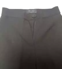 허리쪽에 허연 뭔가가 묻어오긴했는데 재질도 좋고 잘늘어나서 편하게 입을 수 잇을것 