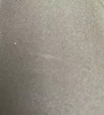 살짝 배가 불편한게 있지만 이뻐요.   블랙이 다른 색보다 더 타이트하게 나온거 같긴해