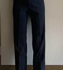 저는 162인데 기장이 많이 짧고 사이즈도 조금 작아서 그냥 동생 줬어요 스판은 진짜 좋