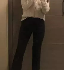 금요일에 주문해서 월요일에 받았습니다! 키에 비해 허벅지랑 엉덩이쪽 하체가 살짝 통