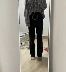 키 155 몸무게 43 치수잰듯 딱맞아요 밑위가 길어서 키작으신분들 오리지널하셔도 될듯