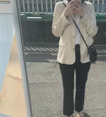 정사이즈로 사니까 딱맞고 길이는 조금 길게 나온거같아요
