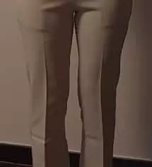 m사이즈는 허리가 클 것 같아서 s사이즈로 구매했는데 허리에 비해 하체가 있는 편이어