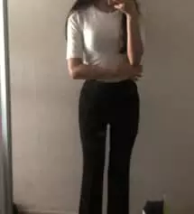 예뻐여 저한테 잘맞구! 저처럼 키가 작고 마르심분들 xxs 추천합니당!! 다리 길어 보여