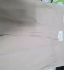 늘 검정색만 입다가 베이지를 사봤는데 약간 색깔이 노란끼가 들어간 베이지 같아요 ! 