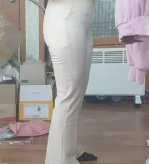 지금 사이즈는 S인데 XS의 몸매로 만드려고 지금 아직 다이어트 중인 사람입니다. 사이