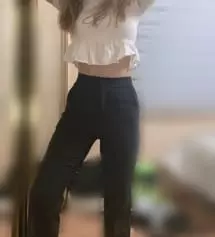 키 158cm에 49kg 하비 허리는 얇아요. 저는 보기에는 약간 말른 중간 학생인데 그렇다고