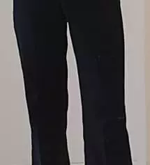 만족합니다. 그러나 뭔가 갈수록 핏이 망가지는 건 있는 것 같아요. 아무래도 잘 늘어나