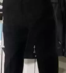 하체가 짧고 허리 살이 없어서
