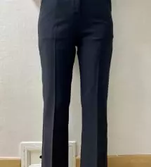 제가 작년에 이 슬랙스를 너무나 편하게 잘 입고 다녀서 엄마도 갖고 싶어해서 같은걸로