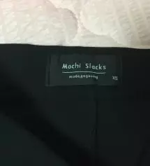 슬랙스는 xs사이즈라고 해도 늘 허리부분이 커서 핏이 안이쁜 편이 많았는데 반하이 모